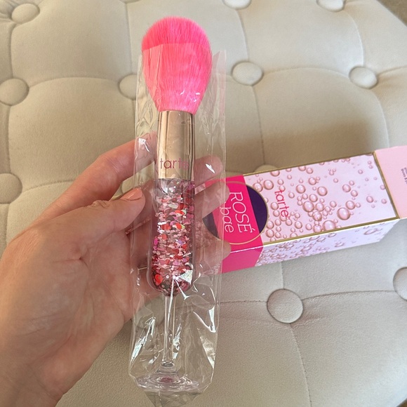Tarte Pink Glitter Handle Brush - Picture 2 of 3